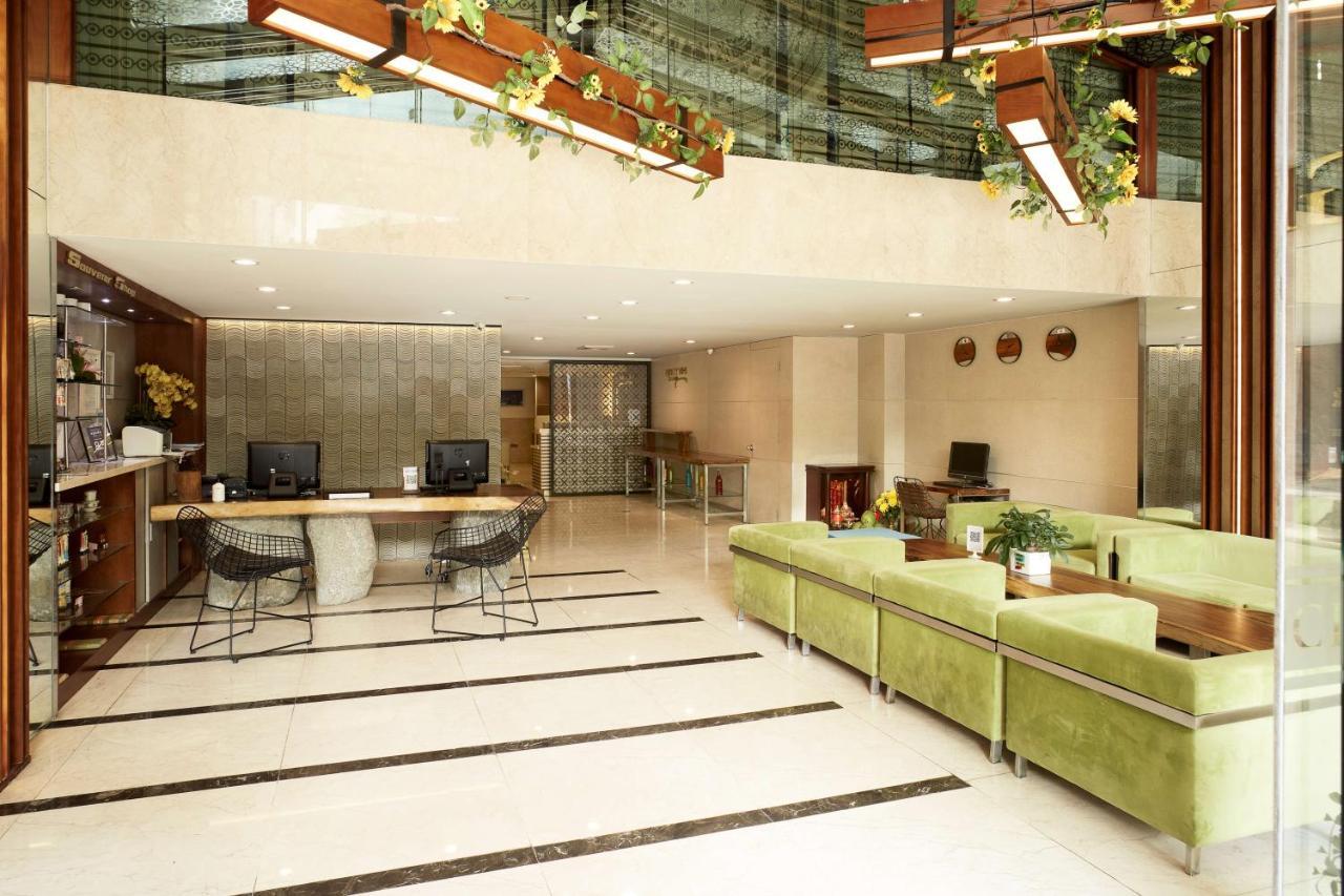 Gk Central Hotel Хошимин Екстериор снимка