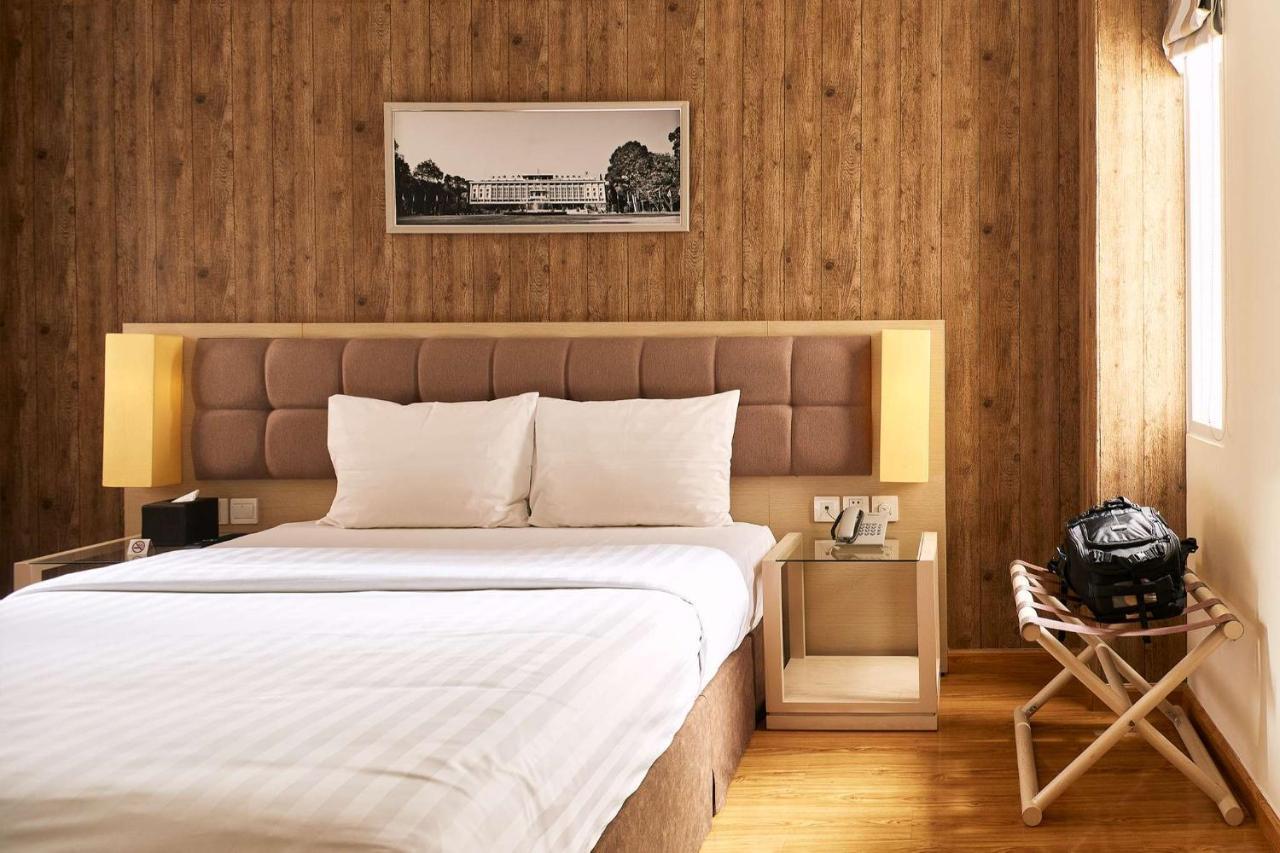 Gk Central Hotel Хошимин Екстериор снимка